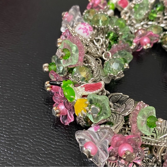 Handmade Spring Themed Flowers Hummingbird Chunky Beaded Fun Bracelet - Picture 16 of 16